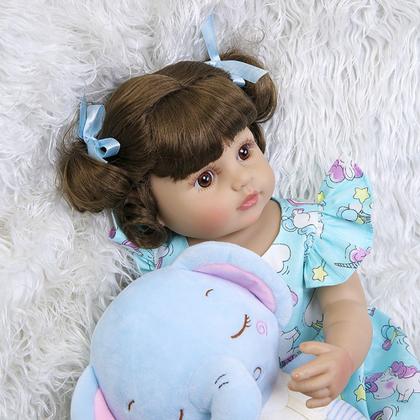 Imagem de Bebê Reborn Realista Brastoy Boneca ou Boneco Silicone Kit Conjunto de Roupa Chupeta Mamadeira e Pelúcia Original Completo