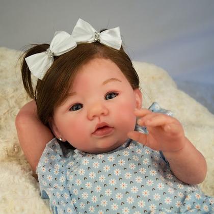 Imagem de Bebê reborn realista menina com chupeta corpo silicone banho