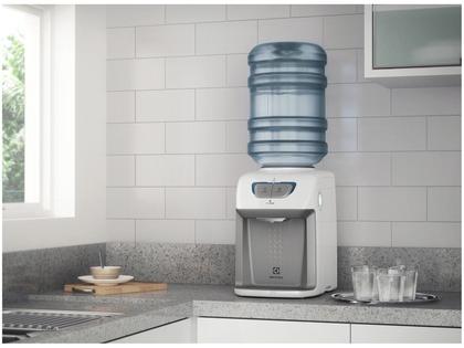 Imagem de Bebedouro Electrolux Branco Água Gelada e Natural BC21B