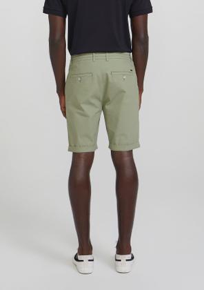 Imagem de Bermuda Básica Masculina Em Sarja Com Elastano