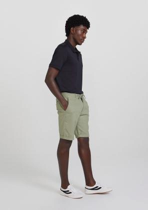 Imagem de Bermuda Básica Masculina Em Sarja Com Elastano