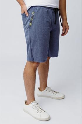 Imagem de Bermuda de Moletom Efeito Jeans com Estampa Alto Relevo no Bolso Frontal