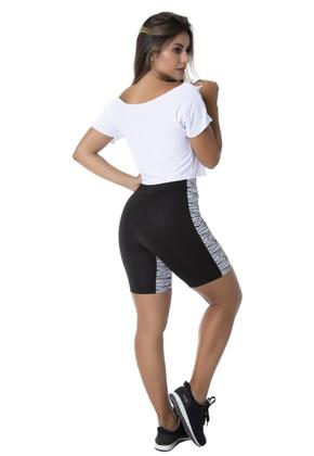 Imagem de Bermuda DLK com Estampa de Zebra Preta