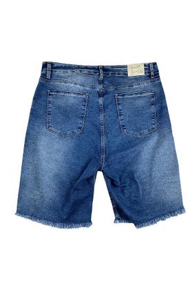 Imagem de Bermuda Jeans Feminina com Bolso Pedal e Fenda Lateral em Algodão - Manifesto