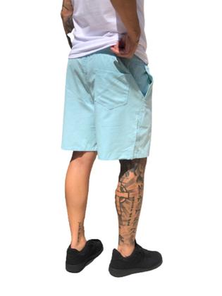Imagem de Bermuda Short Masculina de Sarja Lisa Acima do Joelho Elástico na Cintura e Regulagem 100% Algodão