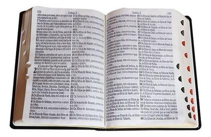 Imagem de Bíblia assembleia pentecostal letra Jumbo Extra Gigante E Harpa Capa Arabesco Dourada