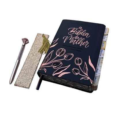 Imagem de Biblia de Estudo da Mulher Portátil Oston Sbb Naa Abas Já colocadas Douradas Caneta e Marca Páginas