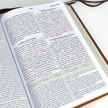 Imagem de Bíblia de Estudo Spurgeon  King James 1611  Letra Grande  Luxo Marrom e Preta - BV Books