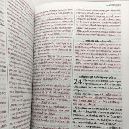 Imagem de Bíblia Feminina King James Fiel 1611 Versão Rose Letra Grande Luxo, Conforto Visual E Impacto Espiritual Numa Só Edição