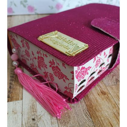 Imagem de Bíblia Feminina Média com Harpa Palavras de Jesus em Vermelho - Glitter com Botão Magnético