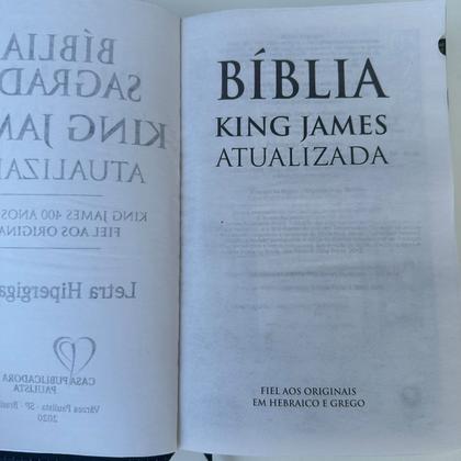 Imagem de Bíblia King James Leão Ele vive em mim com indice e Letras grandes