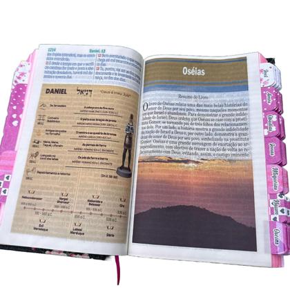 Imagem de Bíblia Letra Jumbo Preta Glitter 100% Tudo Posso Naquele Personalizada Com Abas Arc Full Color Cpp