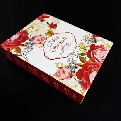 Imagem de Bíblia sagrada feminina adolescente mulher virtuosa sk