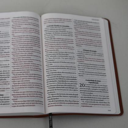 Imagem de Bíblia Sagrada King James Deus Fiel 1611 Letra Extra Gigante Capa Marrom BKJ