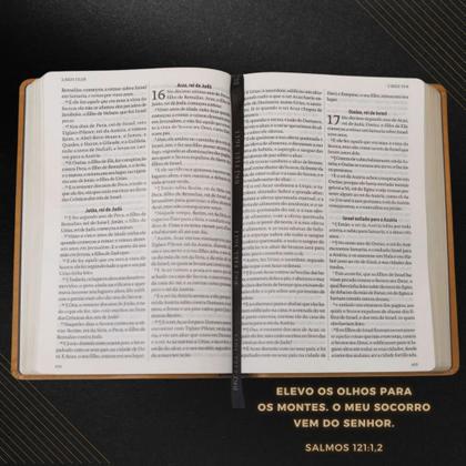 Imagem de Bíblia Sagrada King James Fiel 1611 Letra Extra Gigante Capa Castanha Borda Dourada