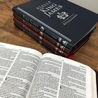Imagem de Biblia sagrada King James Slim Atualizada azul Luxo