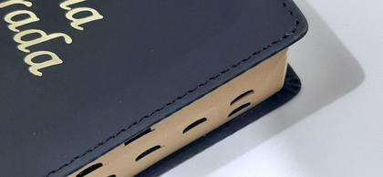 Imagem de Bíblia Sagrada Masculina Feminina  Letra gigante  Harpa Cristã  RC