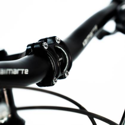 Imagem de Bicicleta Aro 29 Bike 21 Vel Marchas Everest Freio a Disco Quadro Alumínio Leve Resistente Cor Branco/Preto - WCT FITNESS