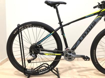 Imagem de Bicicleta Lotus Shark Aro 29 Tam 17.5 Kit Alivio 27 marchas Suspensão Trava no Guidão 