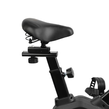 Imagem de Bicicleta Spinning Ergométrica EvoPro Mecânica Roda de Inércia Suporta até 130kg Potência e Desempenho  Mile Fitness