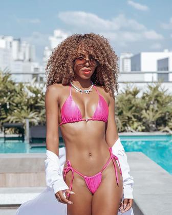 Imagem de Biquíni Cortininha Com Calcinha de Amarra Lateral Feminino