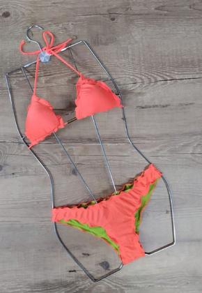 Imagem de Biquíni Cortininha Liso Com Bojo e Calcinha Empina Bumbum