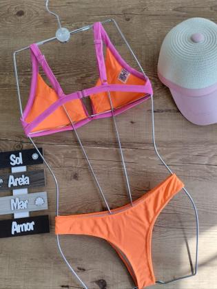 Imagem de Biquíni Decote Aro em V Com Bojo Lisos Calcinha Semi Fio