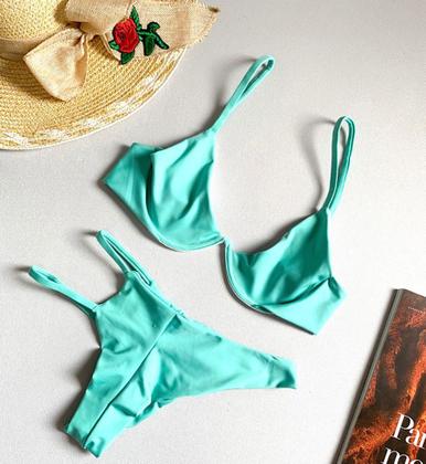 Imagem de Biquíni Feminino Aro V Invertido sem Bojo com Calcinha Fio Duplo e Tira Lateral