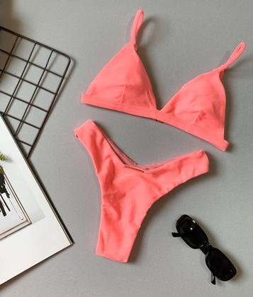 Imagem de Biquíni Feminino Aviador Com Bojo Liso Com Calcinha Asa Delta