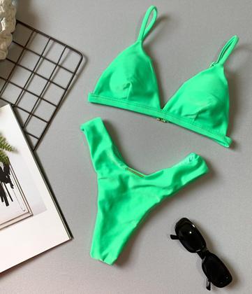 Imagem de Biquíni Feminino Aviador Com Bojo Liso Com Calcinha Asa Delta