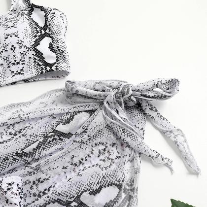 Imagem de Biquíni feminino com estampa tie-dye de chiffon cruzado de três peças sexy split