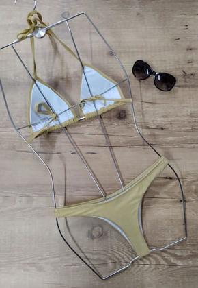 Imagem de Biquíni Feminino Cortininha Liso Com Bojo Com Calcinha Fio Dental e Asa Delta