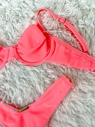 Imagem de Biquíni Feminino Meia Taça Aro Sem Bojo Calcinha Asa Delta