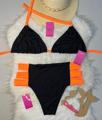 Biquíni Plus Size Cintura Alta Hot Pant Cortininha Prêmium - Calica Imagem de Biquíni Plus Size Cintura Alta Hot Pant Cortininha Prêmium