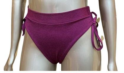 Imagem de biquini plus size com aro e bojo para mmulheres gordinhas plus size