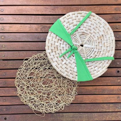 Imagem de Biquíni Retrô Estilo Meia Taça Alça Babado Calcinha Bombom