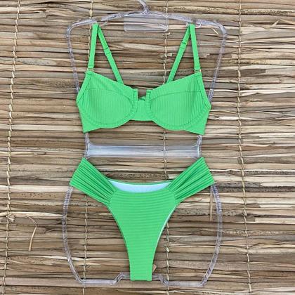 Imagem de Biquíni Retrô Estilo Meia Taça Alça Babado Calcinha Bombom