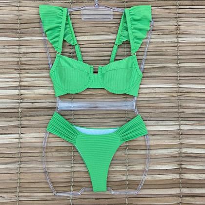 Imagem de Biquíni Retrô Estilo Meia Taça Alça Babado Calcinha Bombom