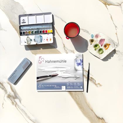 Bloco Aquarela Hahnemühle Harmony 300gr A4 Textura Rugosa com Espiral 12 Folhas - HAHNEMUHLE Imagem de Bloco Aquarela Hahnemühle Harmony 300gr A4 Textura Rugosa com Espiral 12 Folhas