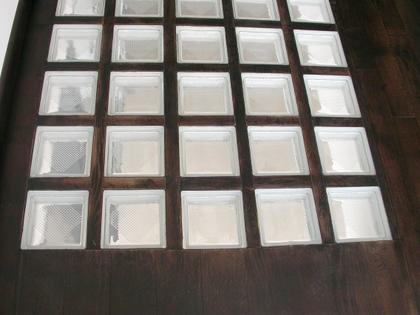 Imagem de Bloco De Vidro Piso 19X19X8Cm (Dots) - Construmarcas