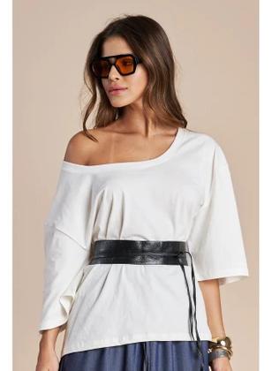 Imagem de Blusa de Malha Oversized Assimétrica Lica - Conforto e Estilo