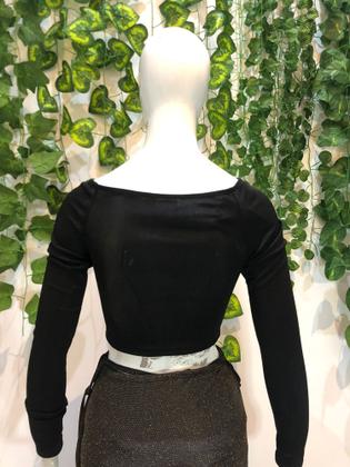 Imagem de Blusa decote profundo liso preto all is love