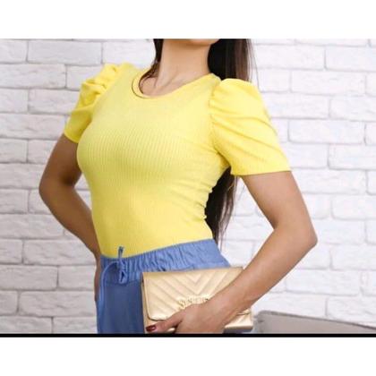 Imagem de Blusa feminina estilo canelado manga curta princesa