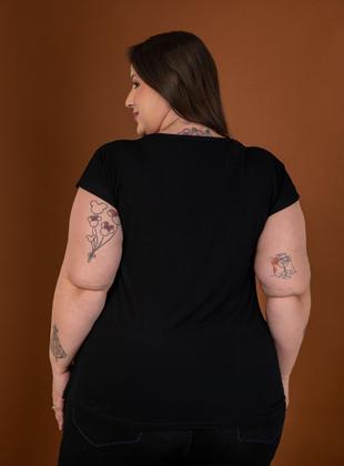 Imagem de Blusa Feminina Plus Size Lisa Manga Curta Elegante Tecido Viscolaycra Com Detalhe Franzido Na Gola