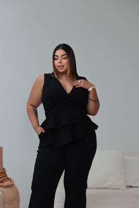 Imagem de Blusa Feminina Social Plus Size Alfaiataria com Babado e Decote V Elegante