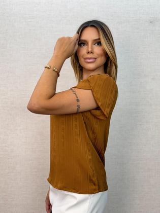 Imagem de Blusa Feminina Texturizada Brilho Exclusiva
