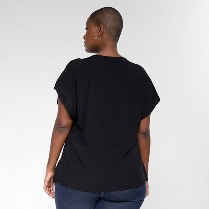 Imagem de Blusa Maelle Plus Size Gola V Feminina