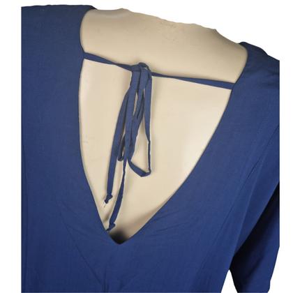 Imagem de Blusa Plus Size Elegante com Decote V e Amarração nas Costas - Tamanhos G6 e G7