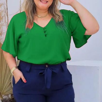 Imagem de Blusa Plus Size Feminina Manga Curta Godê Decote V com Botões Encapados