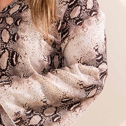 Imagem de Blusa susie transpassada animal print feminino